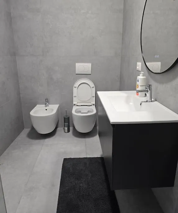Lake View Apartment Tirana
