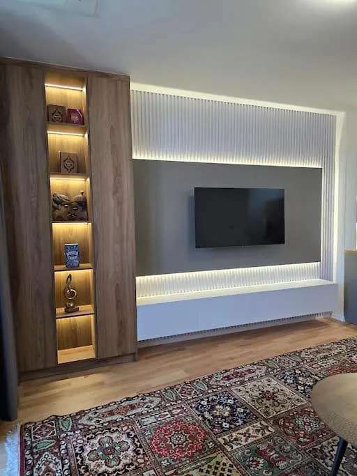Lake View Apartment Tirana